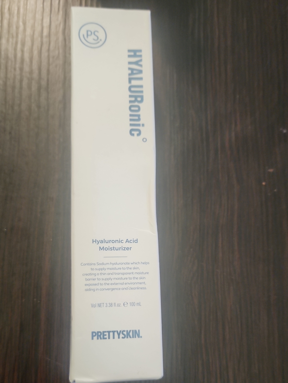 PRETTYSKIN Hyaluronic Acid Moisturizer - White & Blue Packaging